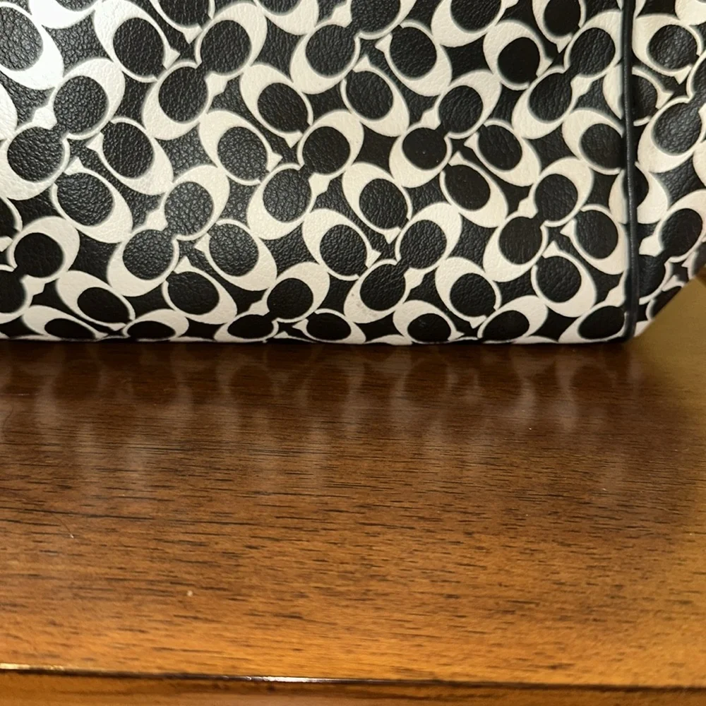 Rare coach tote - Picture 4 of 10